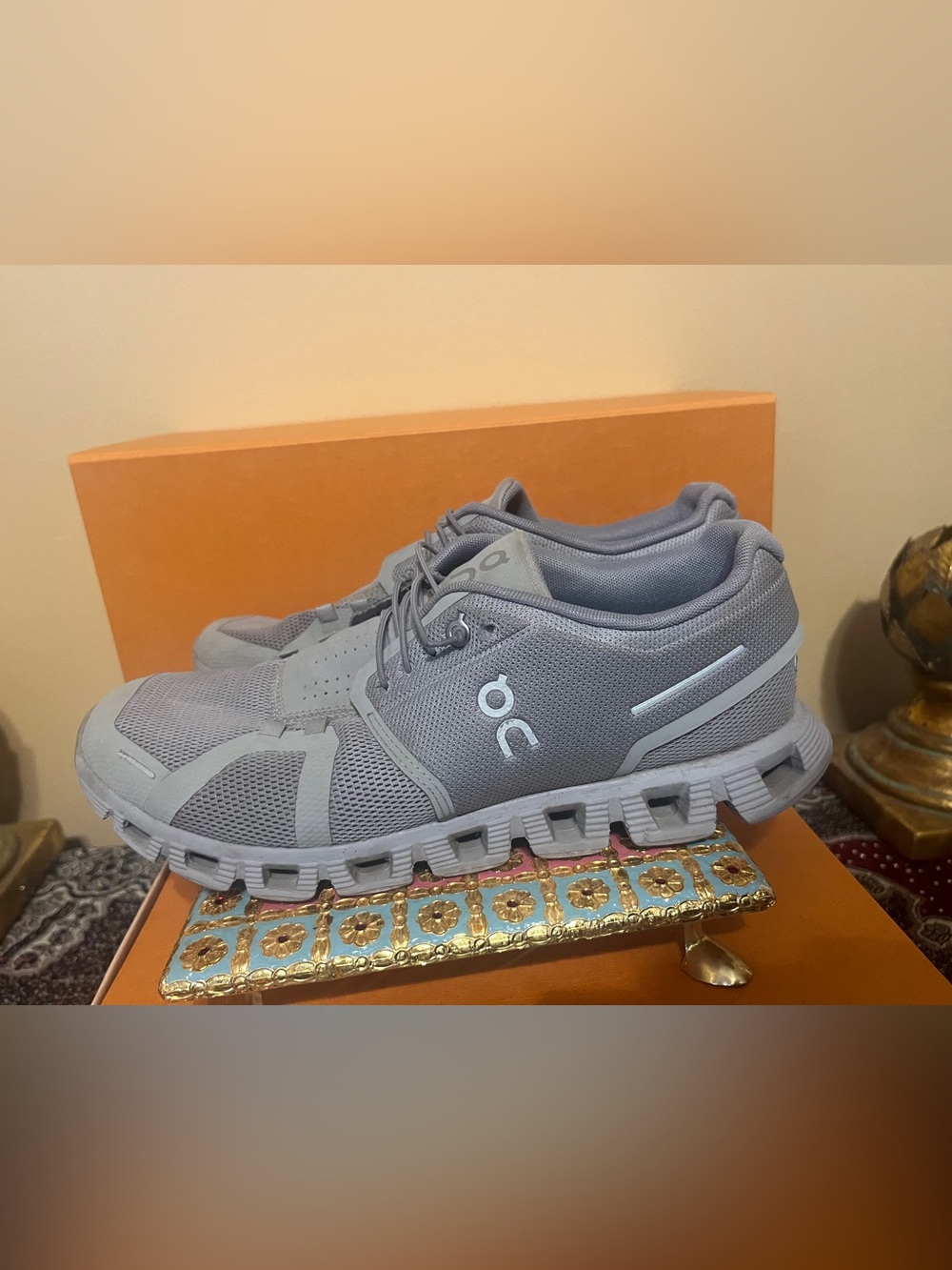On Cloud 5 Fog Alloy Gray shoes Mens Size
9 Athletic Running Walking